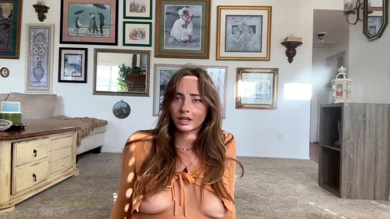 tylababyy Chaturbate recorded on 2025-11-10 00:00:00 - SheWasLive