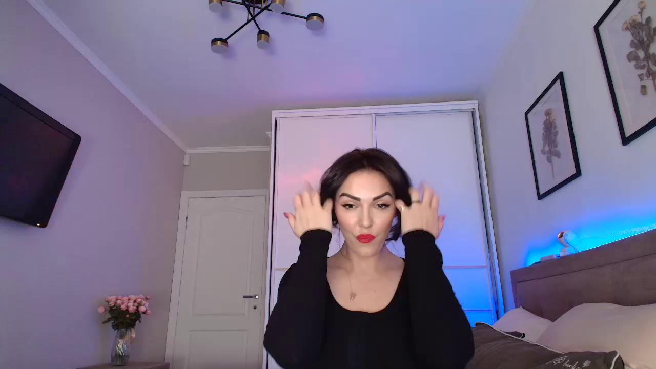 missnelly Chaturbate recording at 2025-11-21 00:00:00