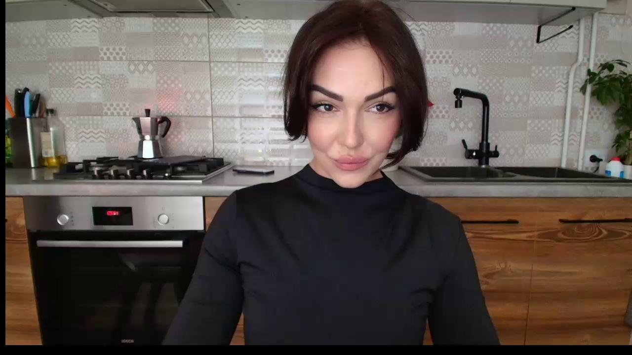 missnelly Chaturbate recording at 2025-11-30 00:00:00