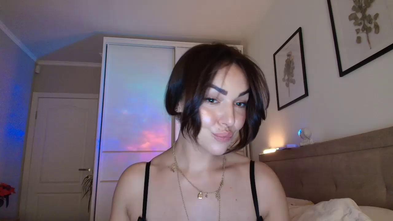 missnelly Chaturbate recording at 2025-12-13 00:00:00