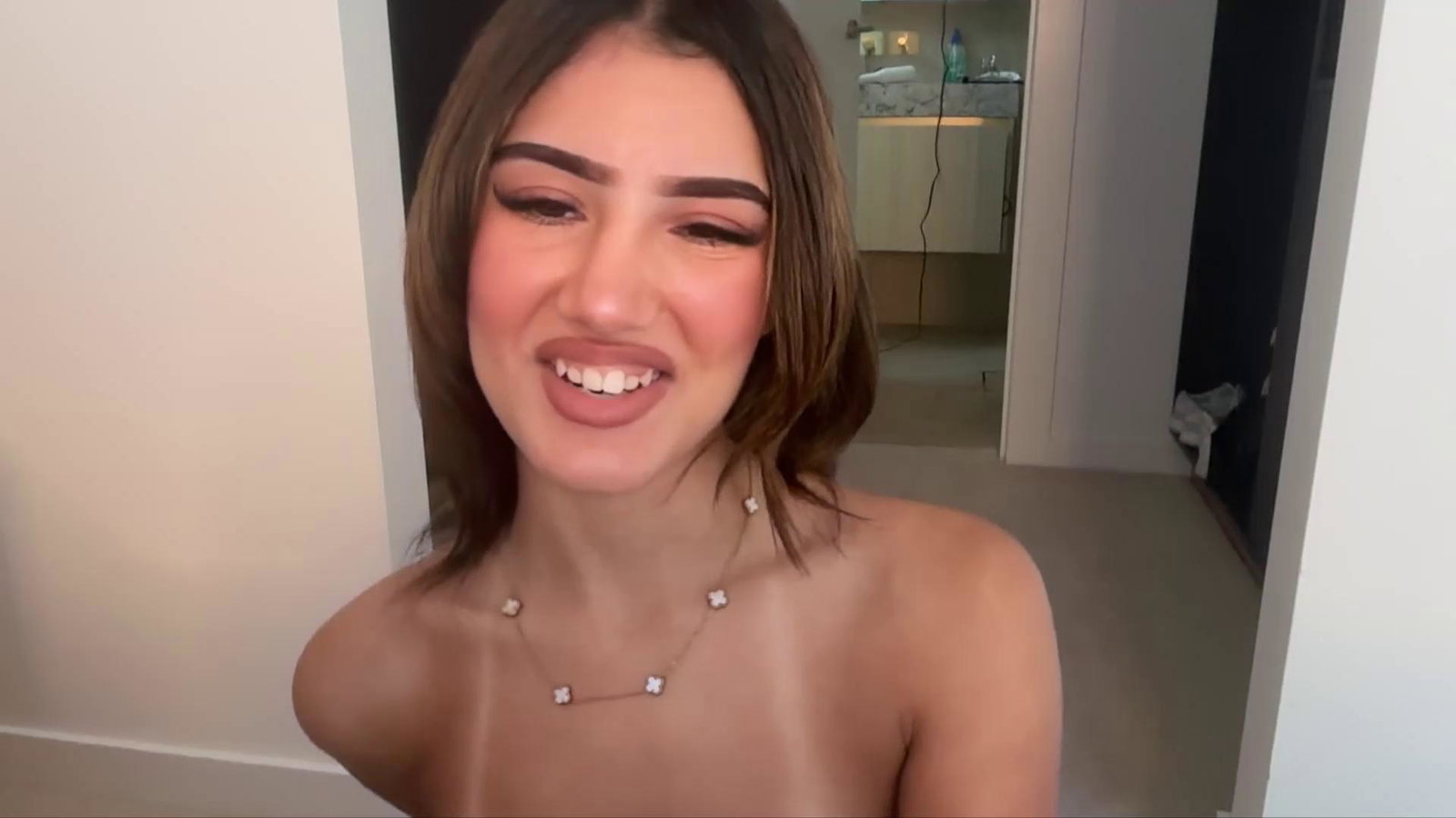 ava_delightt Chaturbate recording at 2026-02-20 00:00:00