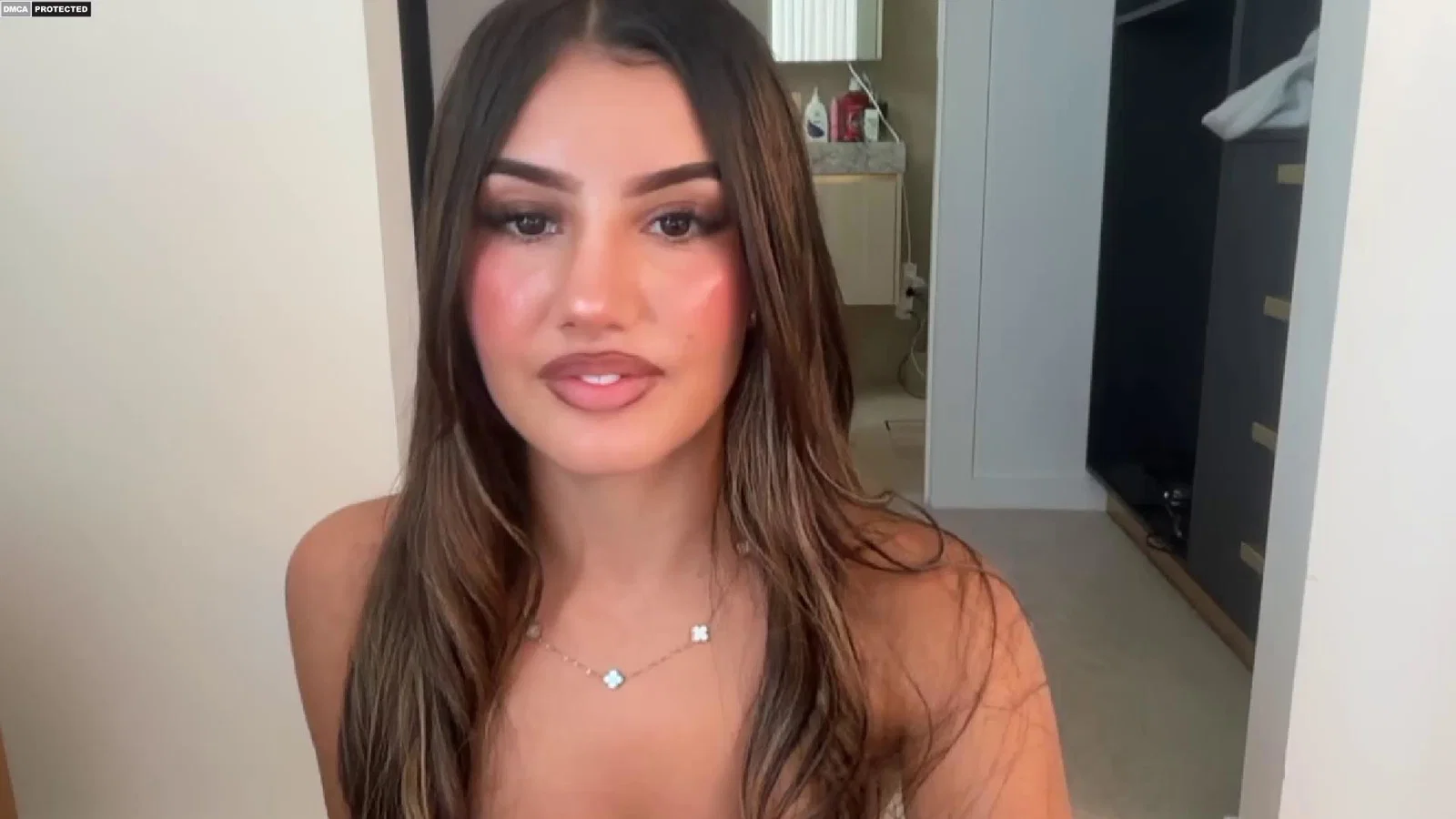 ava_delightt Chaturbate recording at 2026-04-16 00:00:00