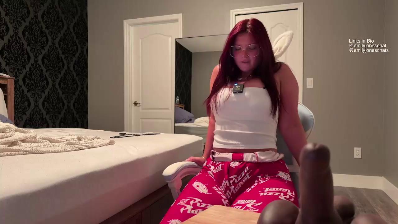 emilyjoneschat Chaturbate recording at 2026-07-31 00:00:00