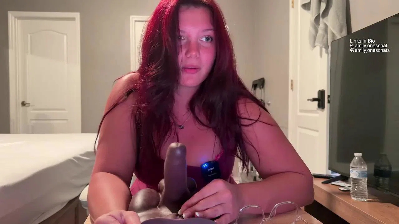 emilyjoneschat Chaturbate recording at 2026-08-05 00:00:00
